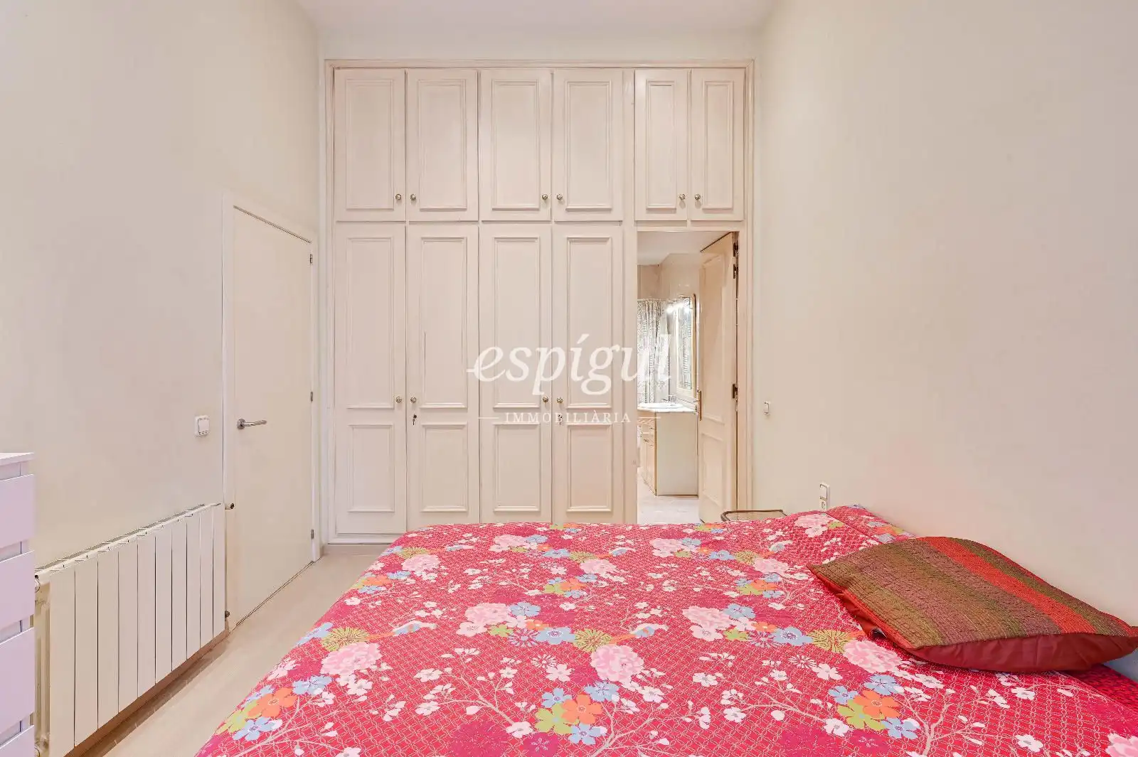 Habitación de Piso en venta en Girona con Calefacción, Terraza y Amueblado
