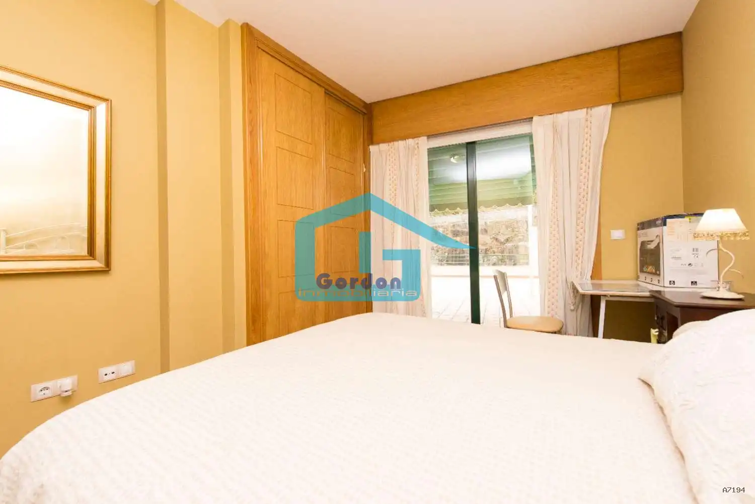 Habitación de Piso en venta en O Grove   con Calefacción, Terraza y Piscina