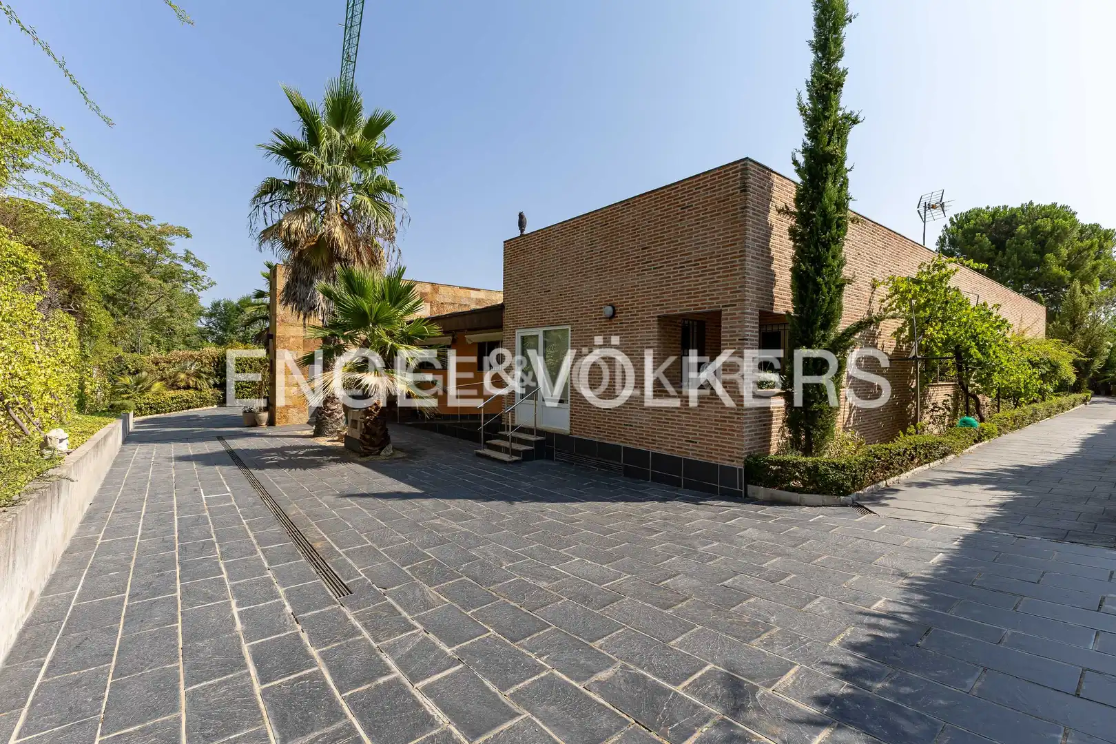 Exterior view of Houses for sale in Majadahonda  with Air Conditioner, Heating and Private garden