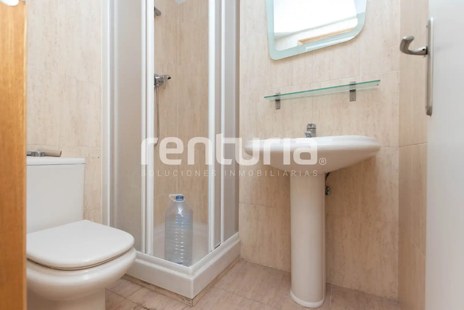 Baño de Piso en venta en Valencia con Aire acondicionado