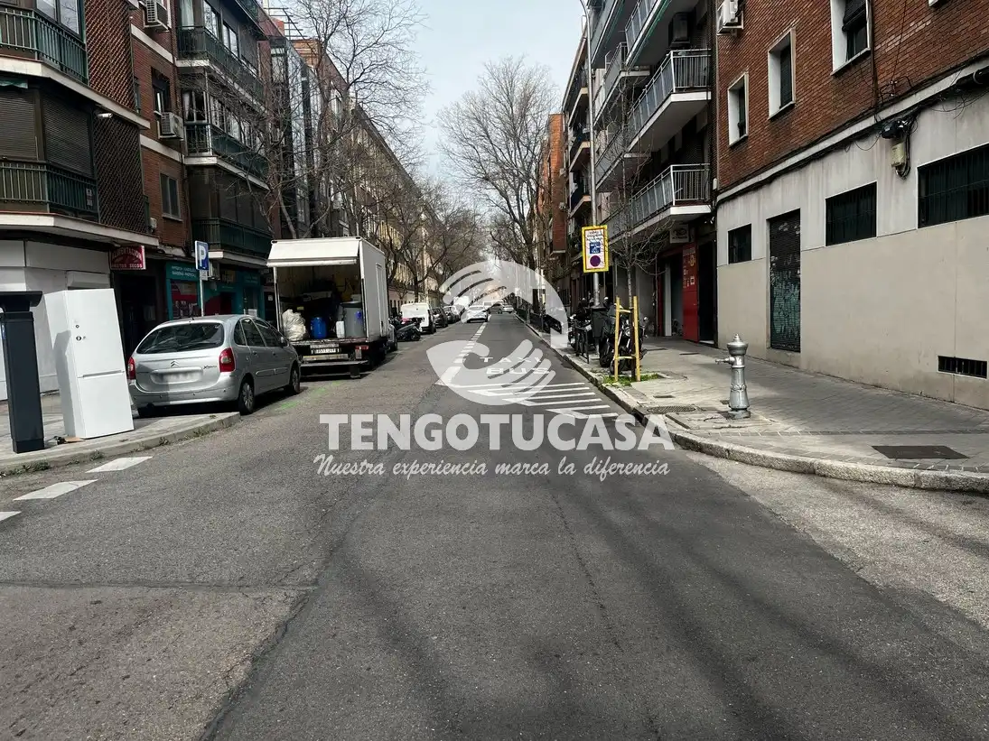 Exterior view of Garage for sale in Madrid