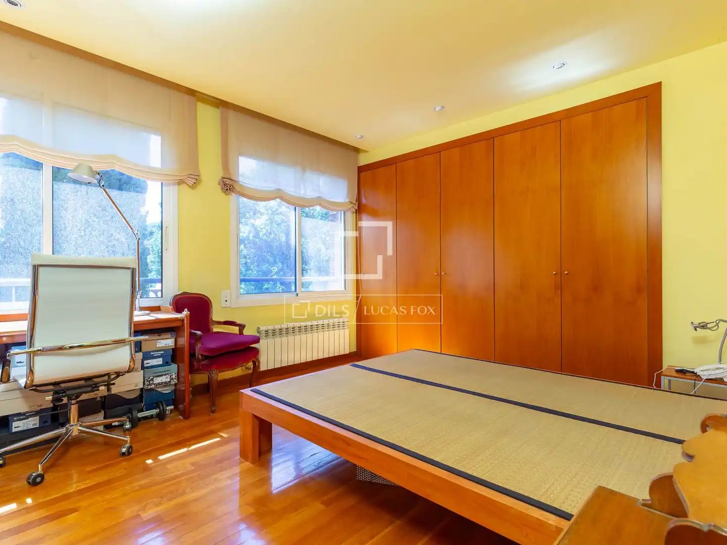 Bedroom of Flat for sale in Esplugues de Llobregat  with Air Conditioner, Heating and Private garden