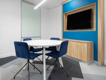 Office space with lift to rent in Avenida Madariaga 1