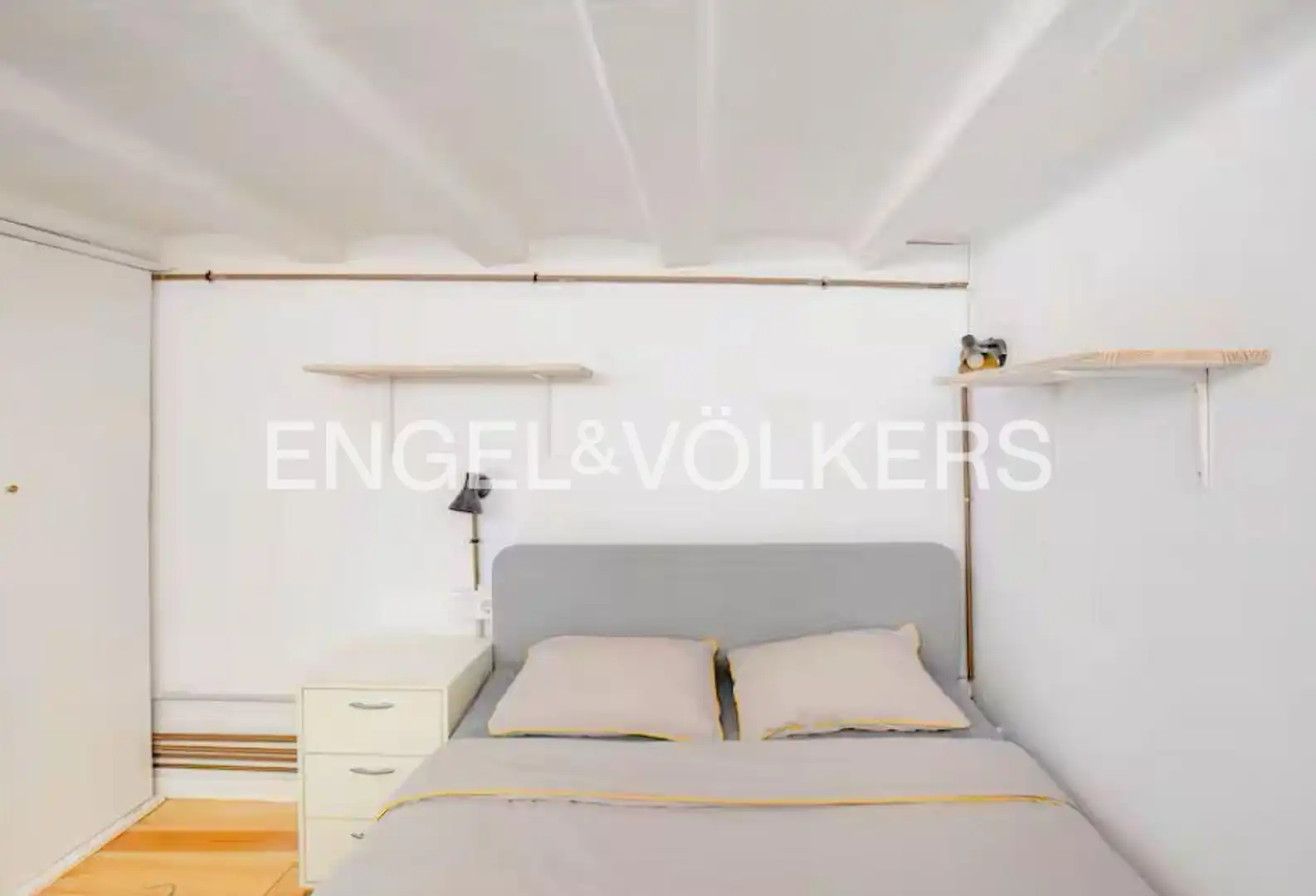 Schlafzimmer von Maisonette zum Verkauf in Barcelona mit Klimaanlage, Heizung und Möbliert