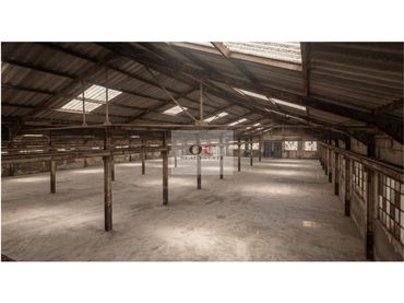 Nau industrial en venda a Pedanías Este