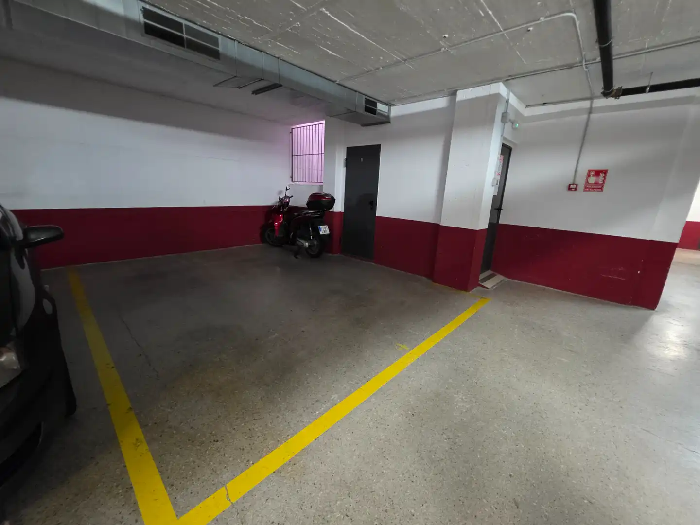 Parking de Piso en venta en Barcelona con Aire acondicionado, Calefacción y Jardín privado