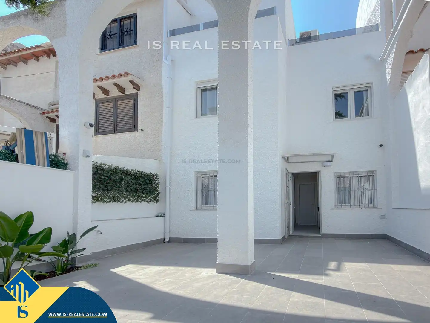 Casa amb piscina en venda a Nueva Torrevieja - Aguas Nuevas