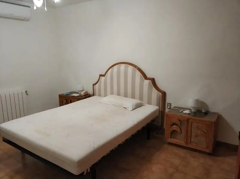 Dormitori de Casa o xalet en venda en Castellón de la Plana / Castelló de la Plana amb Aire condicionat, Calefacció i Jardí privat