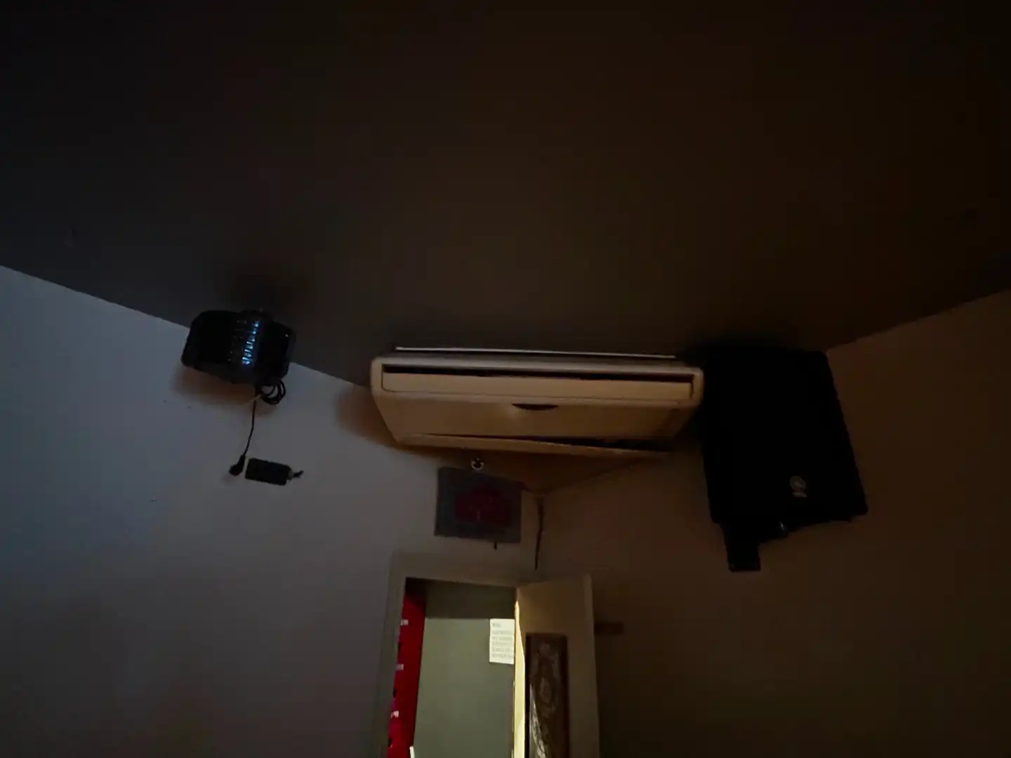 Habitación de Local en traspaso en L'Hospitalet de Llobregat con Amueblado