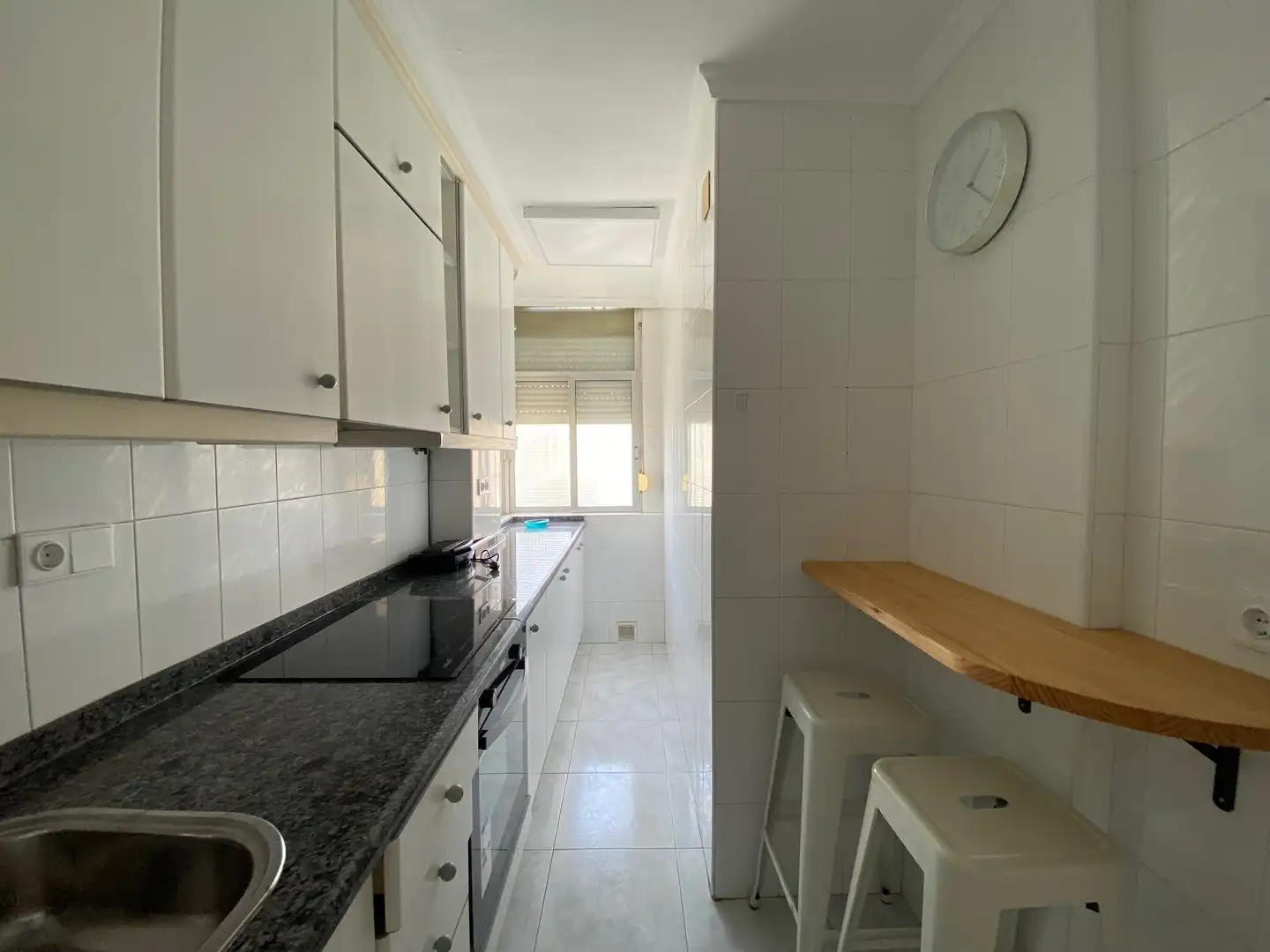 Cocina de Piso de alquiler en Alicante / Alacant con Aire acondicionado, Calefacción y Jardín privado