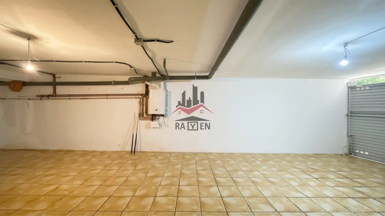 Casa adosada en venta en Figueres con Calefacción