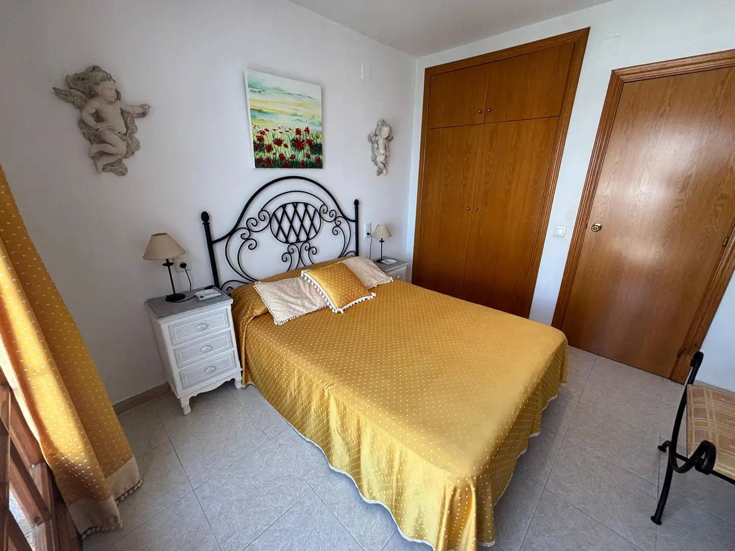 Habitación de Casa adosada en venta en Vandellòs i l'Hospitalet de l'Infant con Aire acondicionado, Jardín privado y Terraza