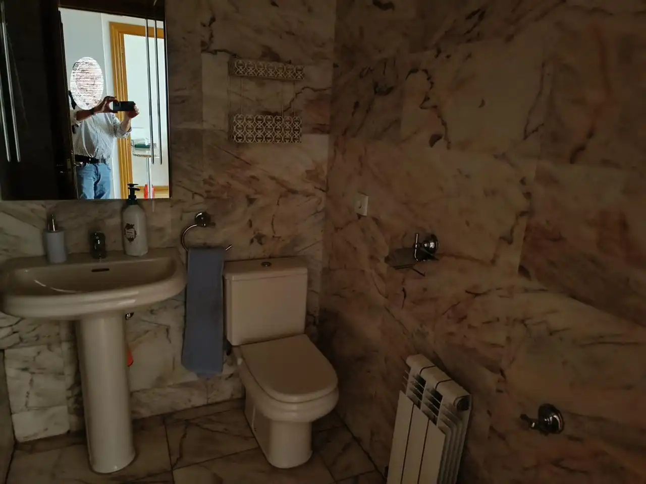 Bathroom of Flat for rent in Zaragoza