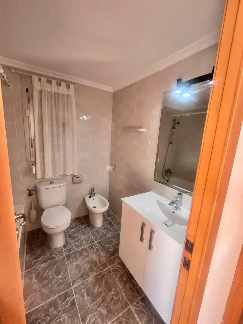 Badezimmer von Wohnung zur Miete in La Pobla de Farnals mit Klimaanlage, Terrasse und Möbliert