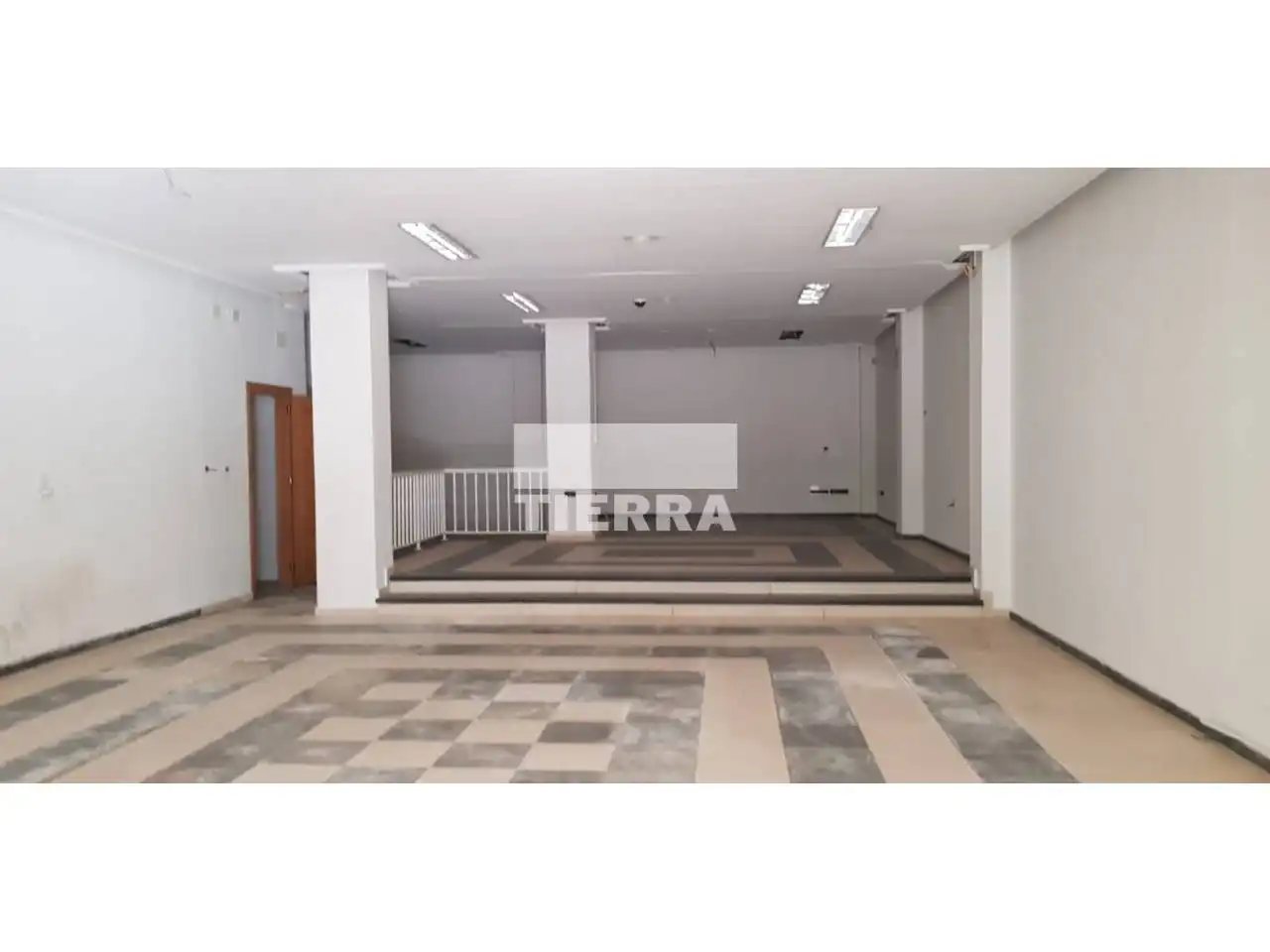 Business premises for sale in Calle Victor Perez