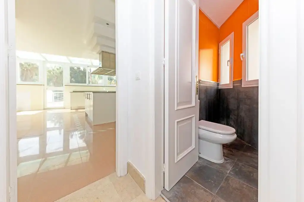 Baño de Casa o chalet en venta en Benahavís con Aire acondicionado, Calefacción y Jardín privado