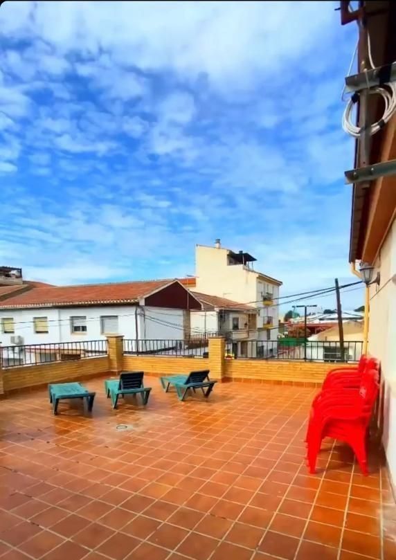 Vista exterior de Casa o xalet de lloguer en Armilla amb Aire condicionat i Terrassa