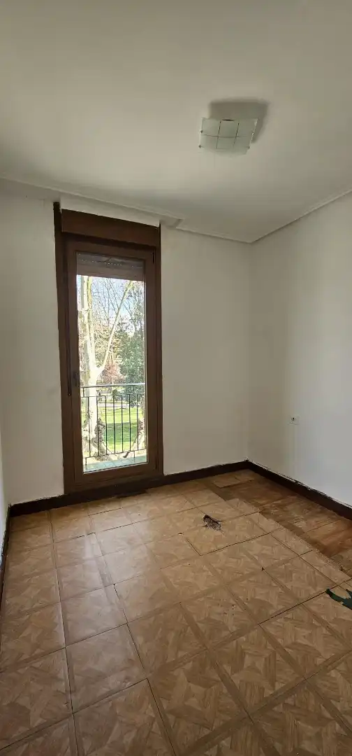 Flat for sale in Francisco Gomez Kalea, Bagatza - San Vicente