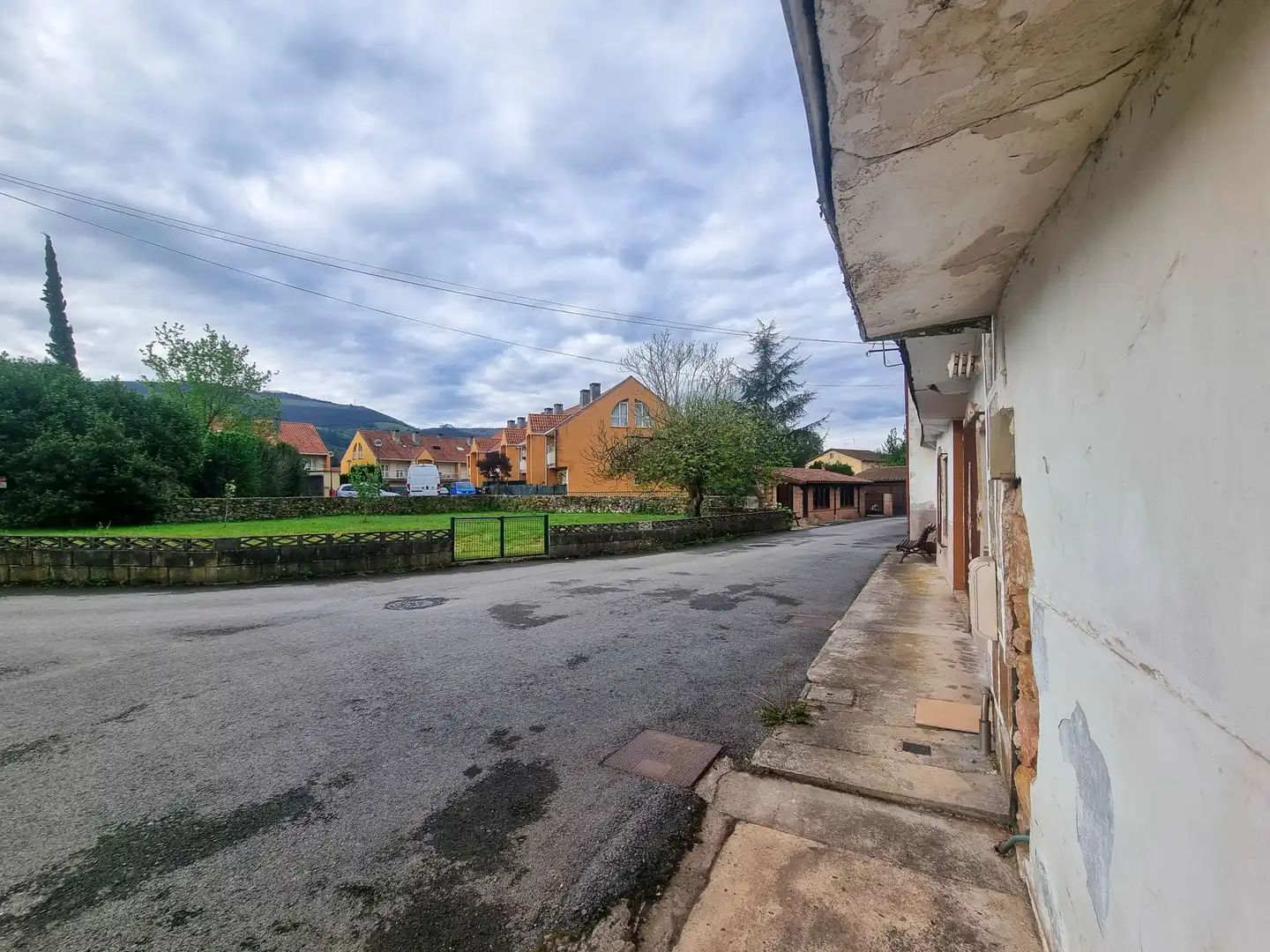 Exterior view of Houses for sale in Castañeda  with Private garden