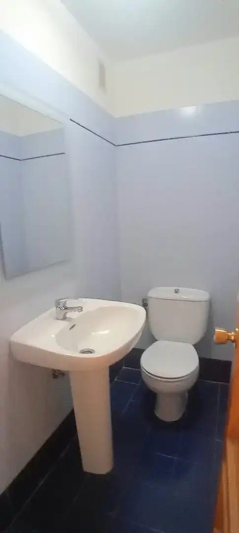 Badezimmer von Wohnung zur Miete in Ciudad Alta