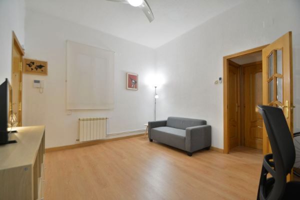 Sala d'estar de Pis en venda en  Madrid Capital amb Calefacció