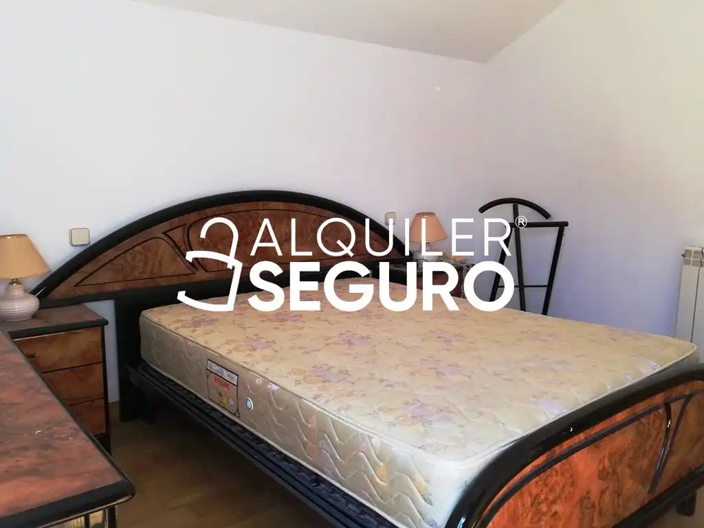 Habitación de Casa o chalet de alquiler en Colmenar Viejo con Calefacción, Terraza y Amueblado