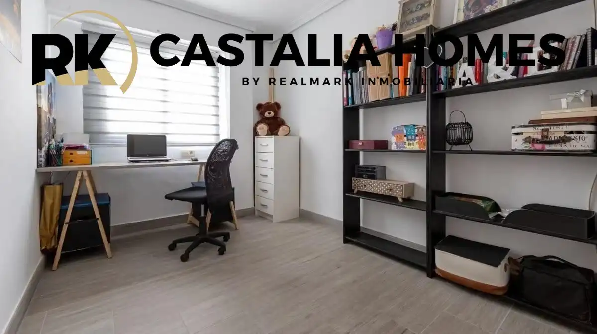 Habitación de Ático en venta en Burriana / Borriana con Calefacción, Terraza y Horno