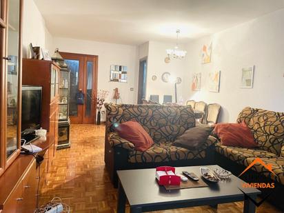 Sala d'estar de Pis en venda en  Zaragoza Capital amb Calefacció i Traster