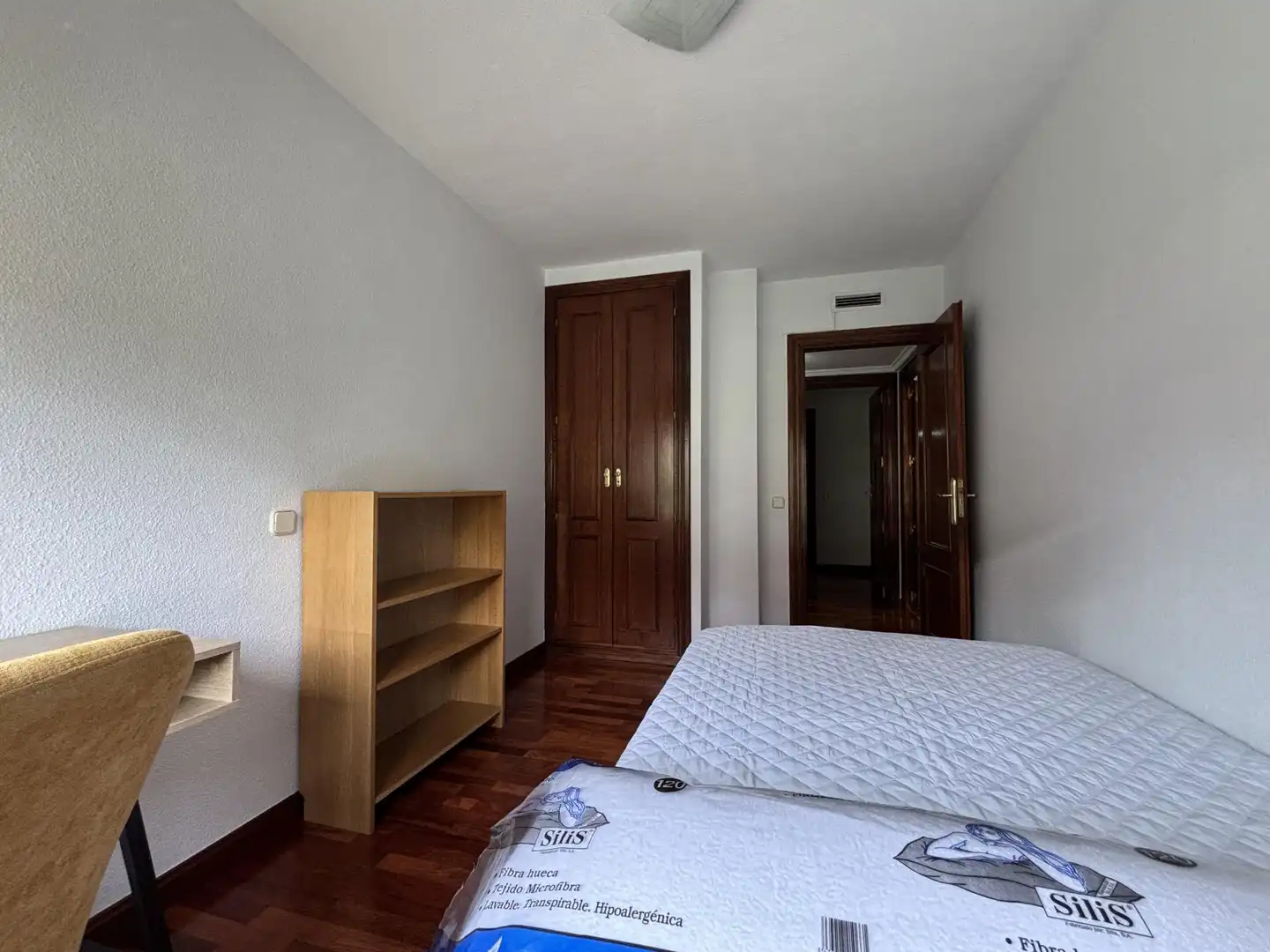 Bedroom of Flat for rent in Madrid  with Air Conditioner, Heating and Parquet flooring