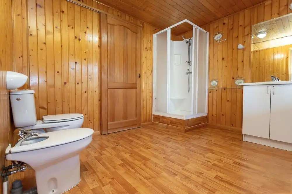 Baño de Casa o chalet en venta en Cáceres con Calefacción, Jardín privado y Terraza