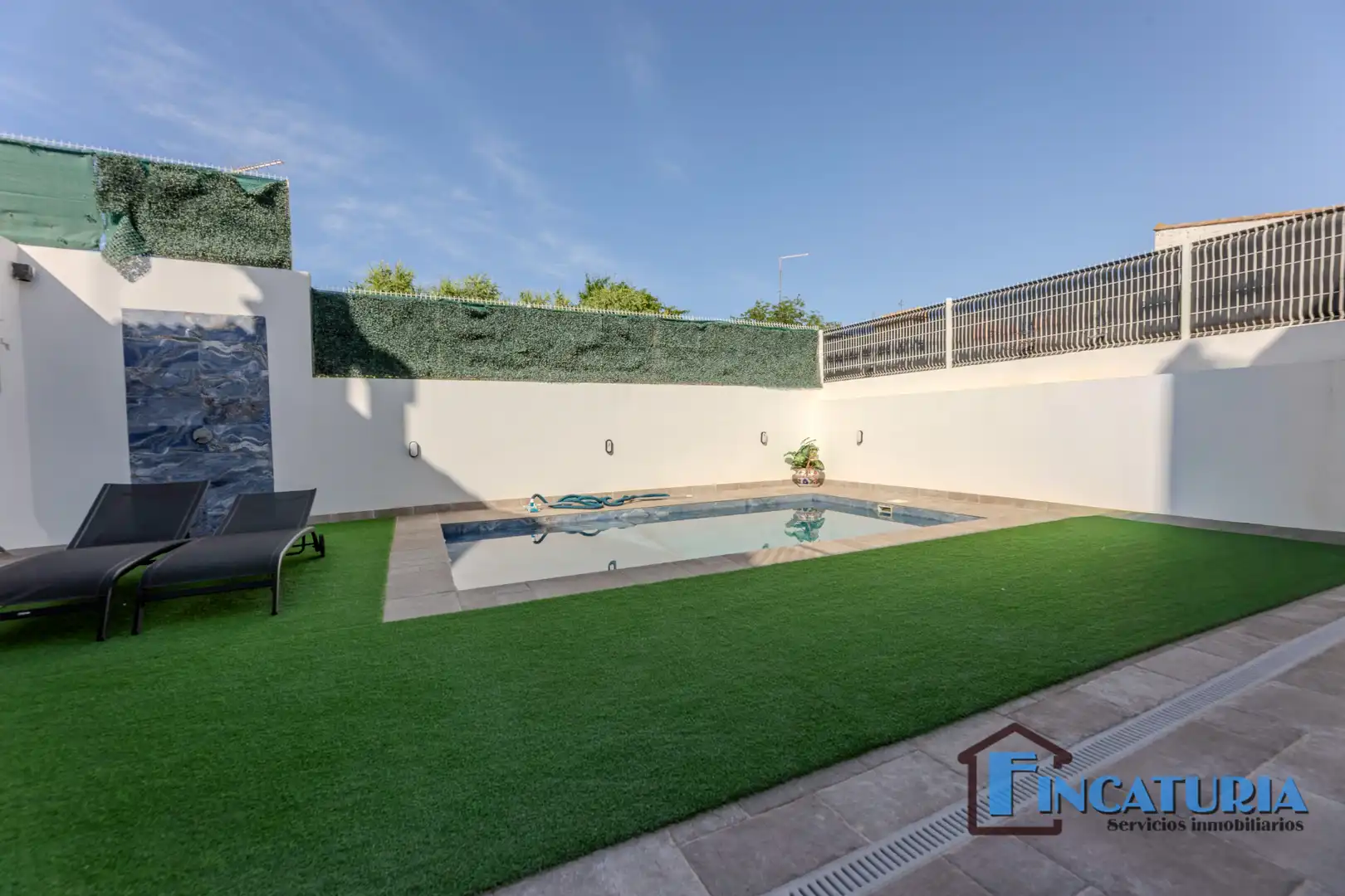 Piscina de Casa o xalet en venda en Riba-roja de Túria amb Aire condicionat, Jardí privat i Terrassa