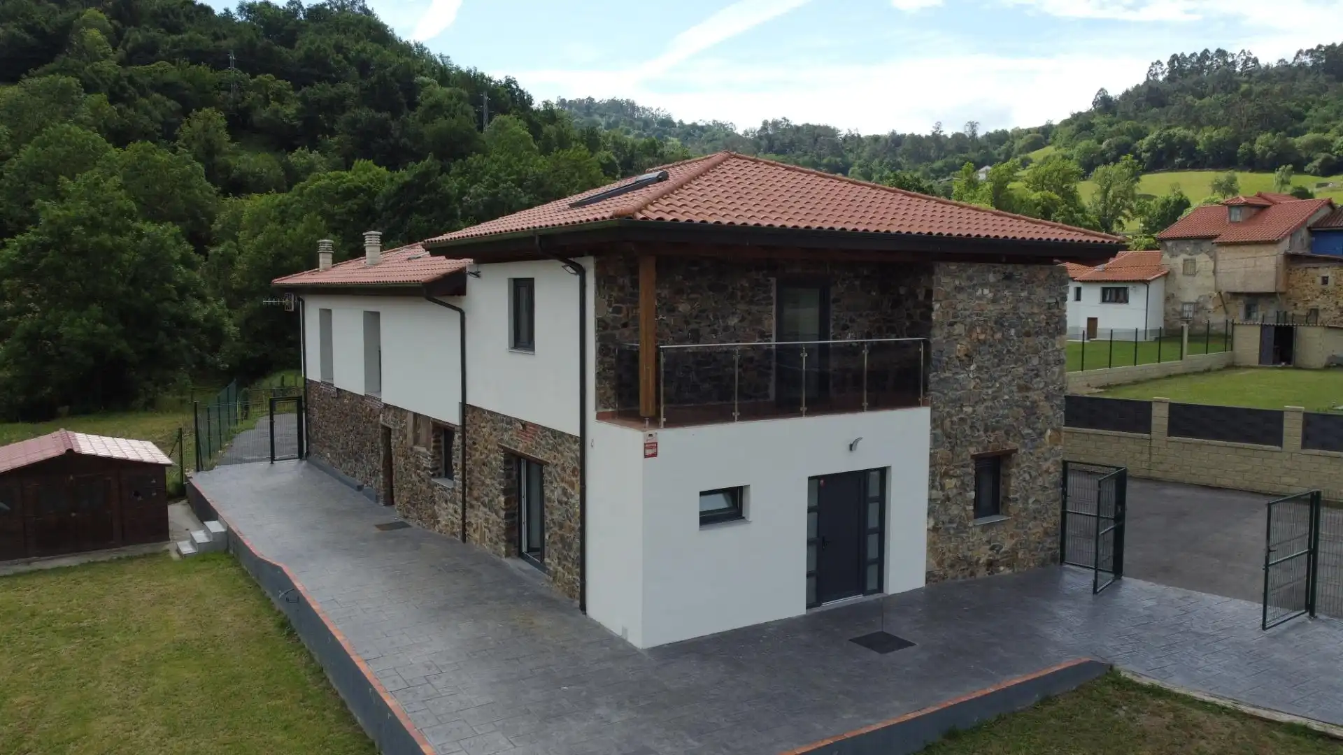 Vista exterior de Casa o chalet en venta en Grado con Calefacción, Terraza y Trastero