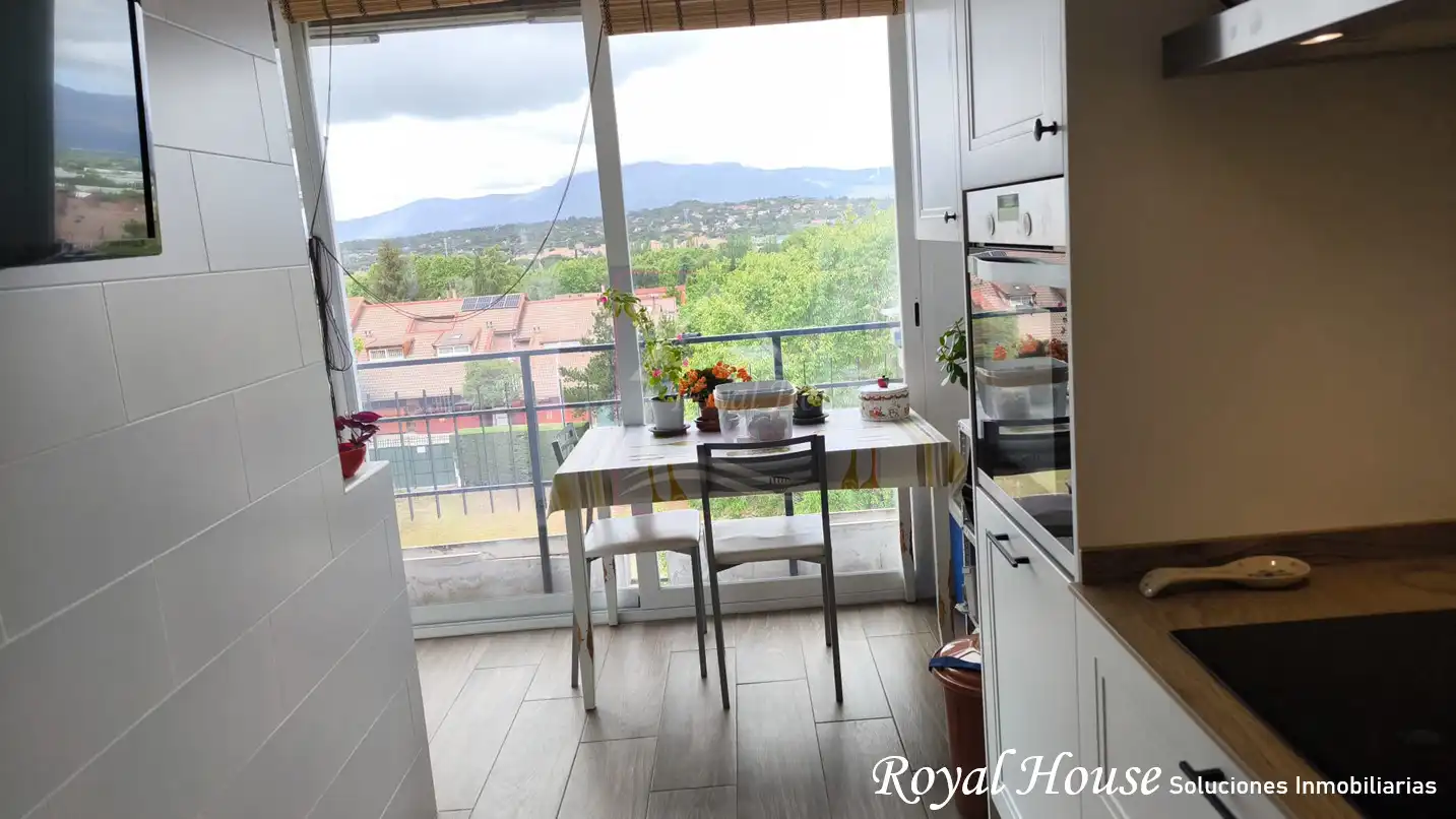 Küche von Maisonette zum Verkauf in Collado Villalba mit Klimaanlage, Heizung und Terrasse