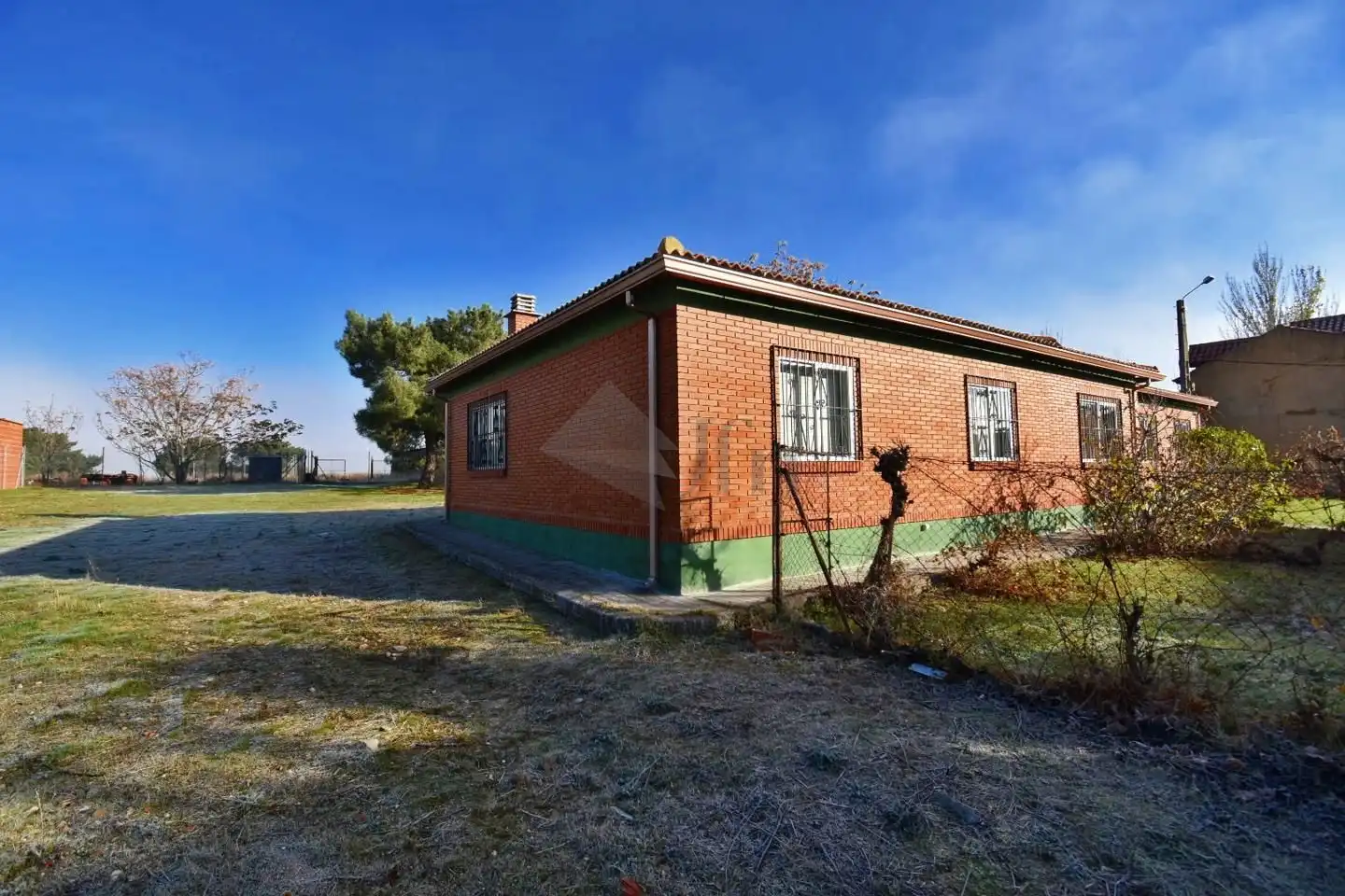 Vista exterior de Casa o xalet en venda en Olmedo amb Calefacció, Jardí privat i Moblat
