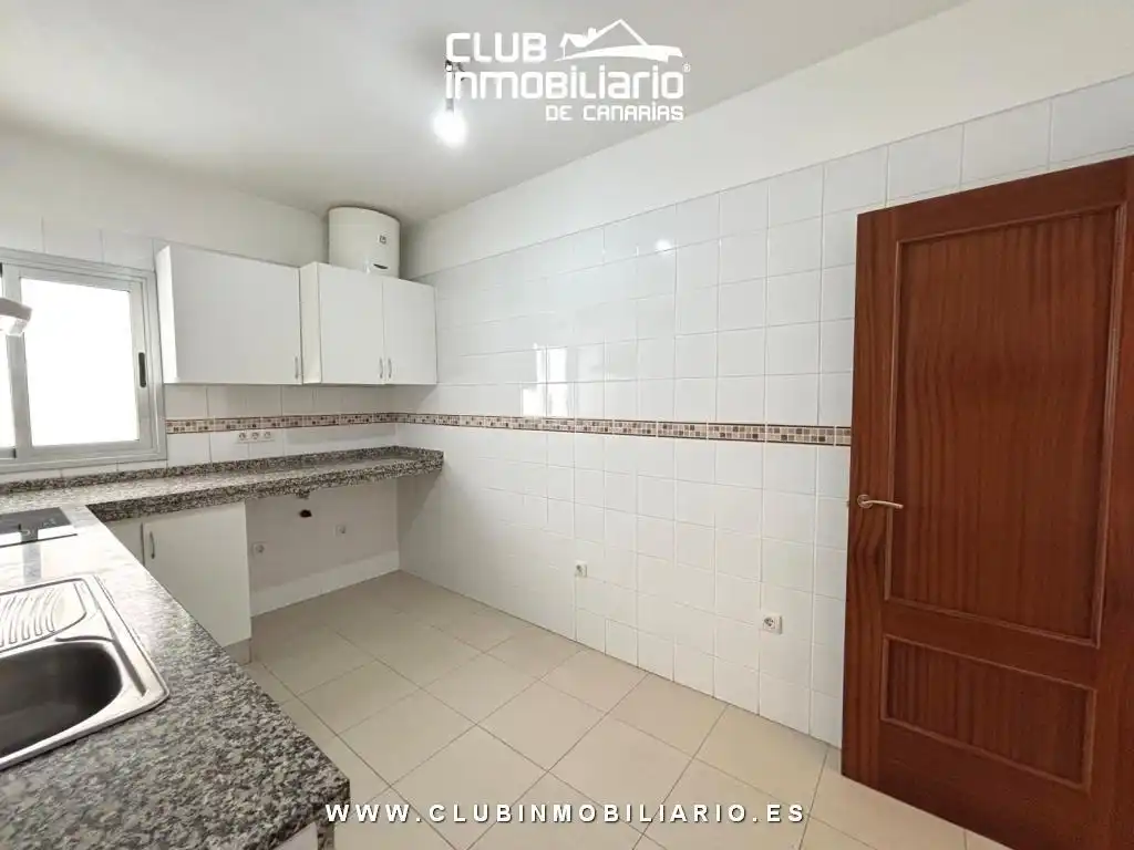 Flat for rent in Carretera General del sur, Tincer