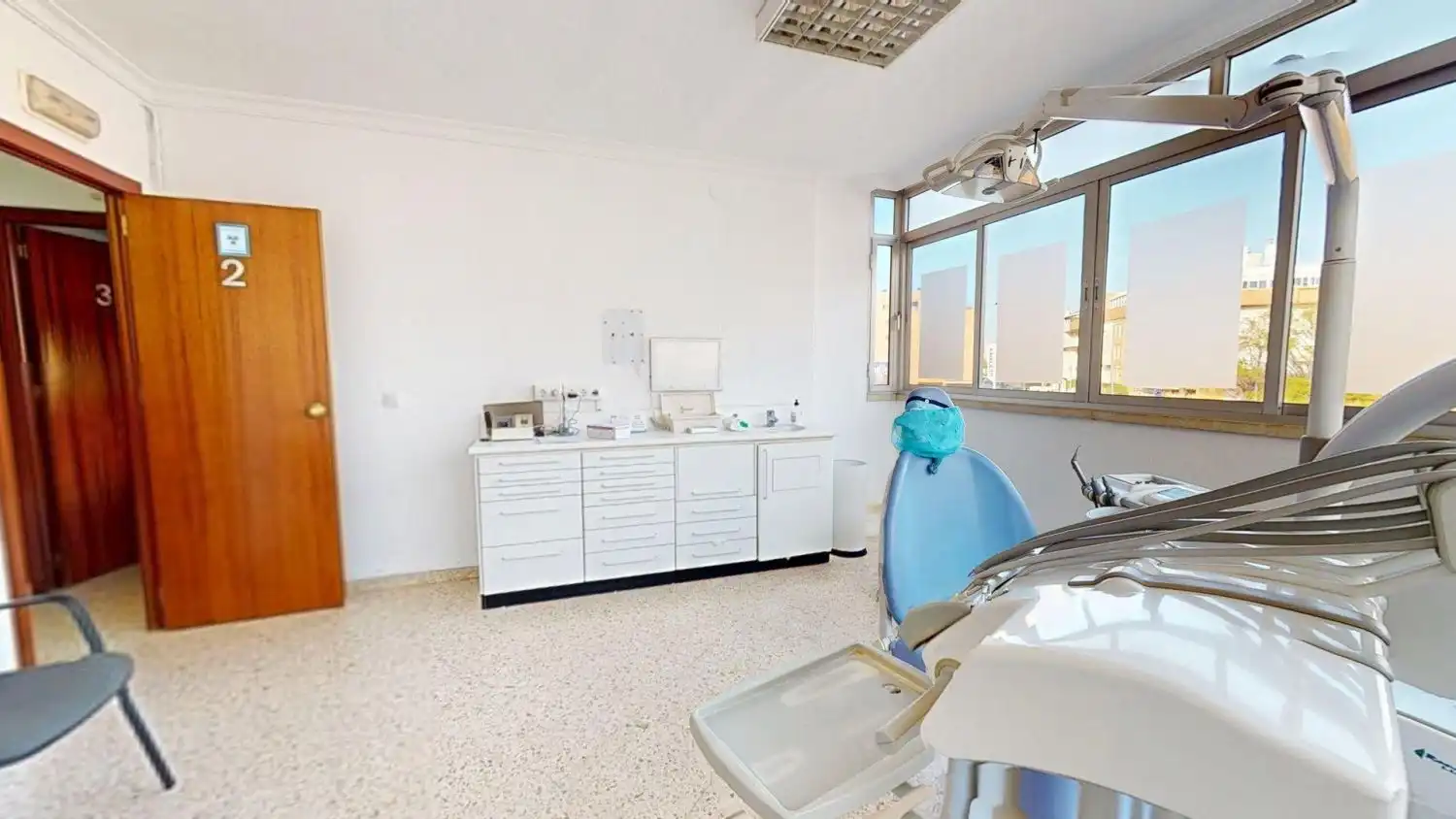 Office for rent in Montequinto  with Air Conditioner and Terrace