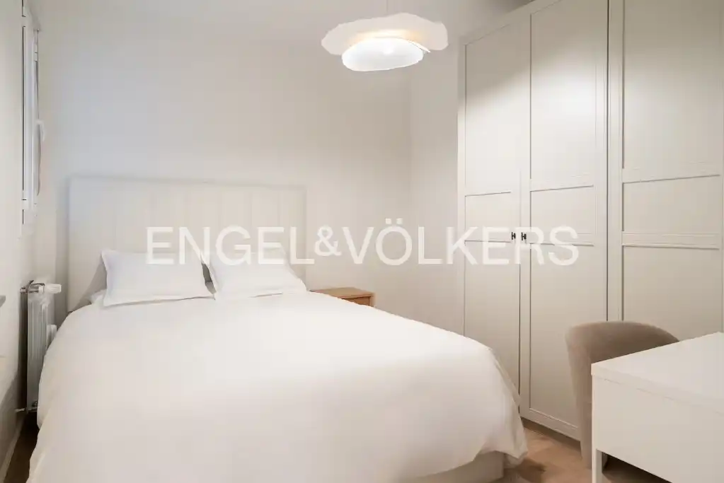 Bedroom of Flat for sale in Madrid  with Air Conditioner and Heating