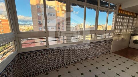 Foto 3 de Pis en venda a Calle Sondalezas, Los Castillejos - La Trinidad, Málaga Capital