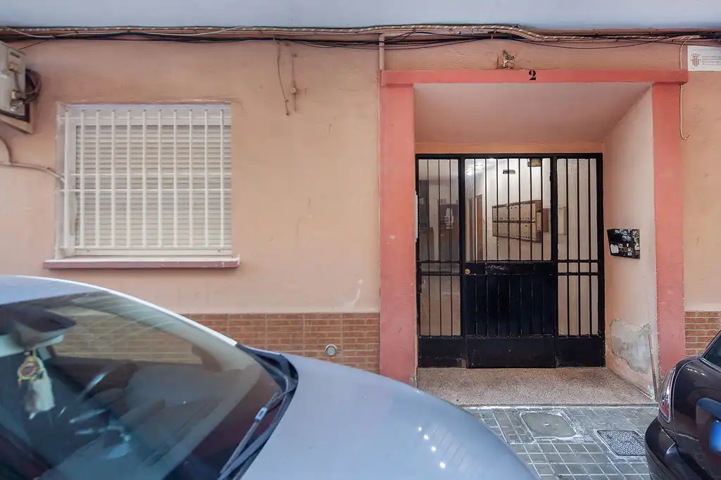 Vista exterior de Piso en venta en Avenida de la Paz  