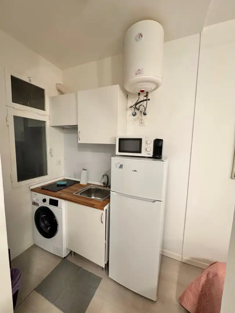 Study for rent in Calle del Pico Cejo, Numancia