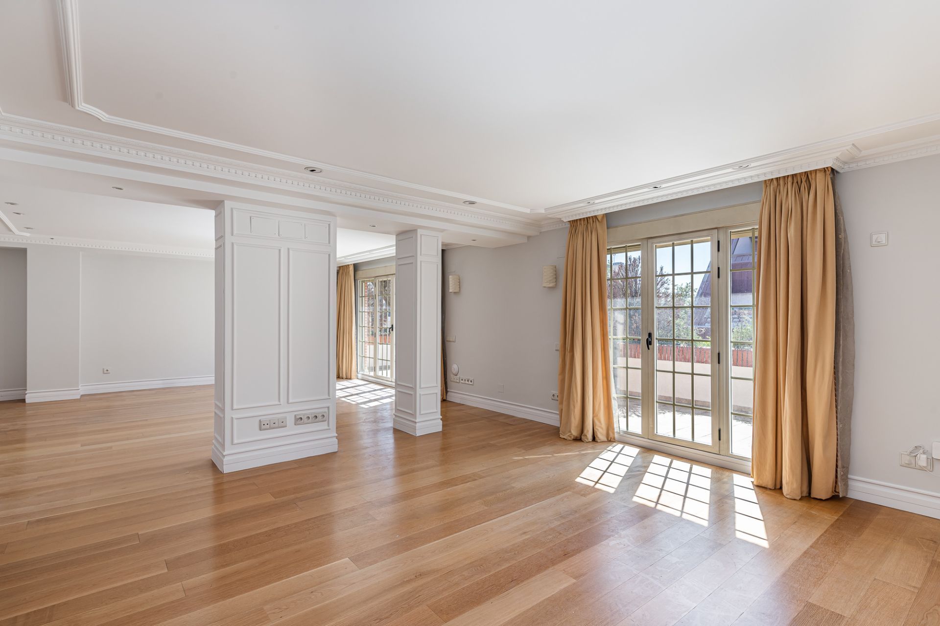 Sala de estar de Dúplex en venta en  Madrid Capital con Aire acondicionado, Calefacción y Terraza