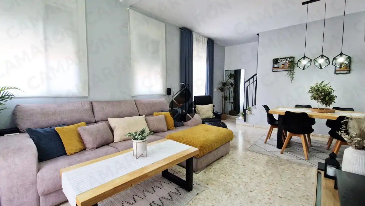 Sala de estar de Piso en venta en Coria del Río con Aire acondicionado, Terraza y Balcón