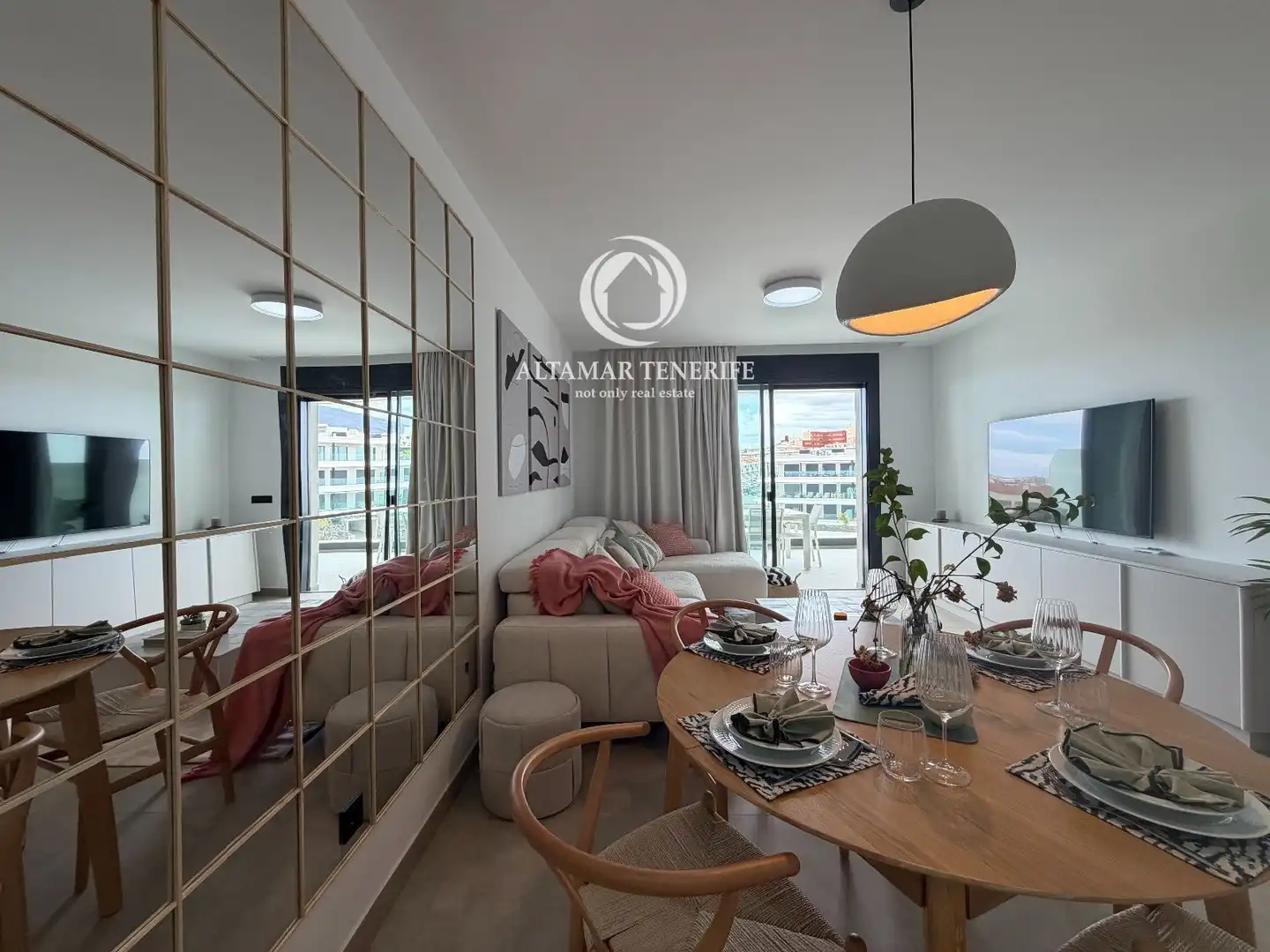 Wohnzimmer von Wohnungen zur Miete in Adeje mit Terrasse, Abstellraum und Schwimmbad