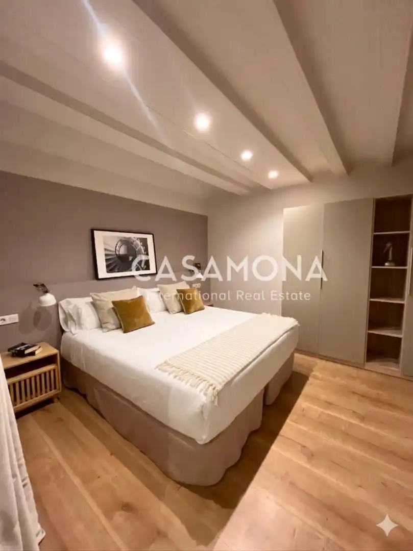 Dormitori de Apartament en venda en Barcelona amb Aire condicionat, Calefacció i Terrassa