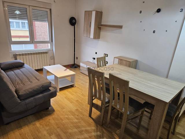 Apartamento en Alquiler en Perez Galdos en Crucero