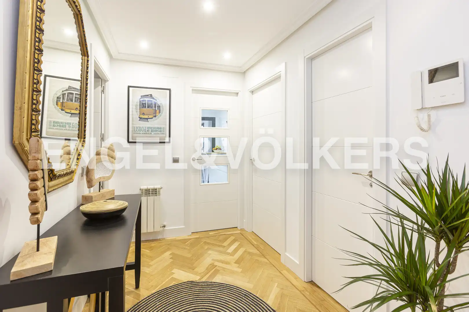 Attic for rent in Madrid  with Air Conditioner, Heating and Parquet flooring