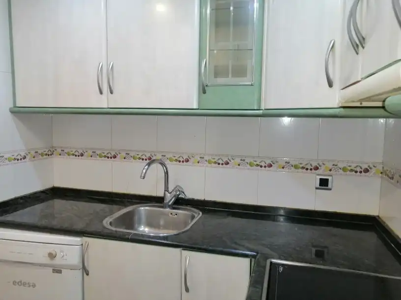 Cocina de Piso en venta en Barcelona con Calefacción, Balcón y Alarma