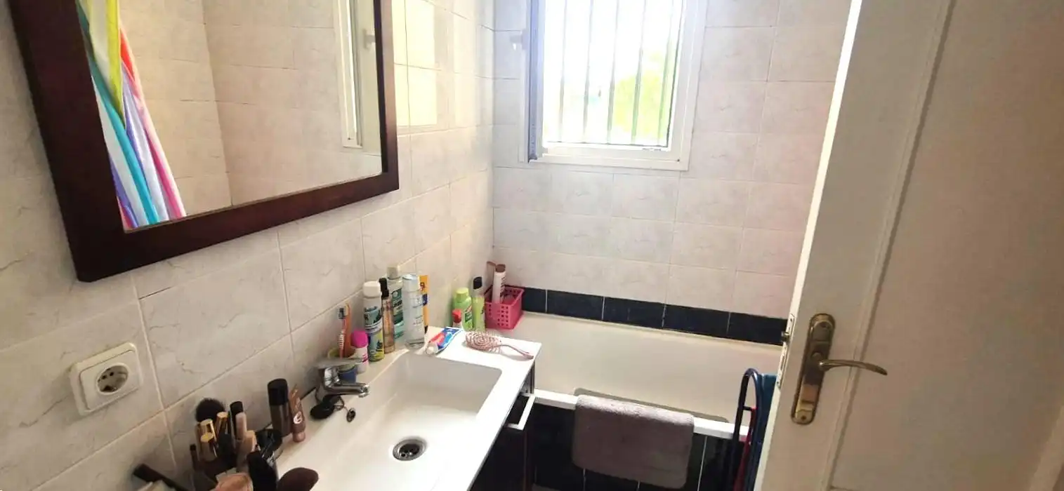 Bathroom of Houses for sale in Simancas  with Heating, Private garden and Storage room