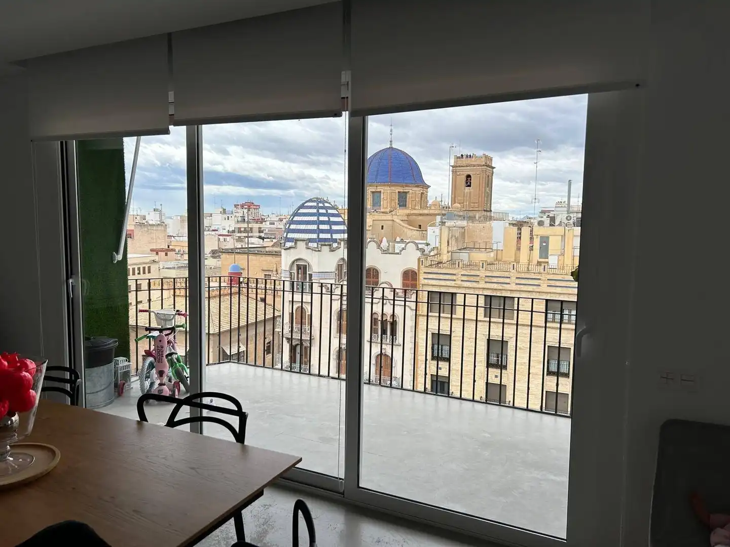 Terraza de Ático en venta en Elche / Elx con Aire acondicionado, Trastero y Balcón