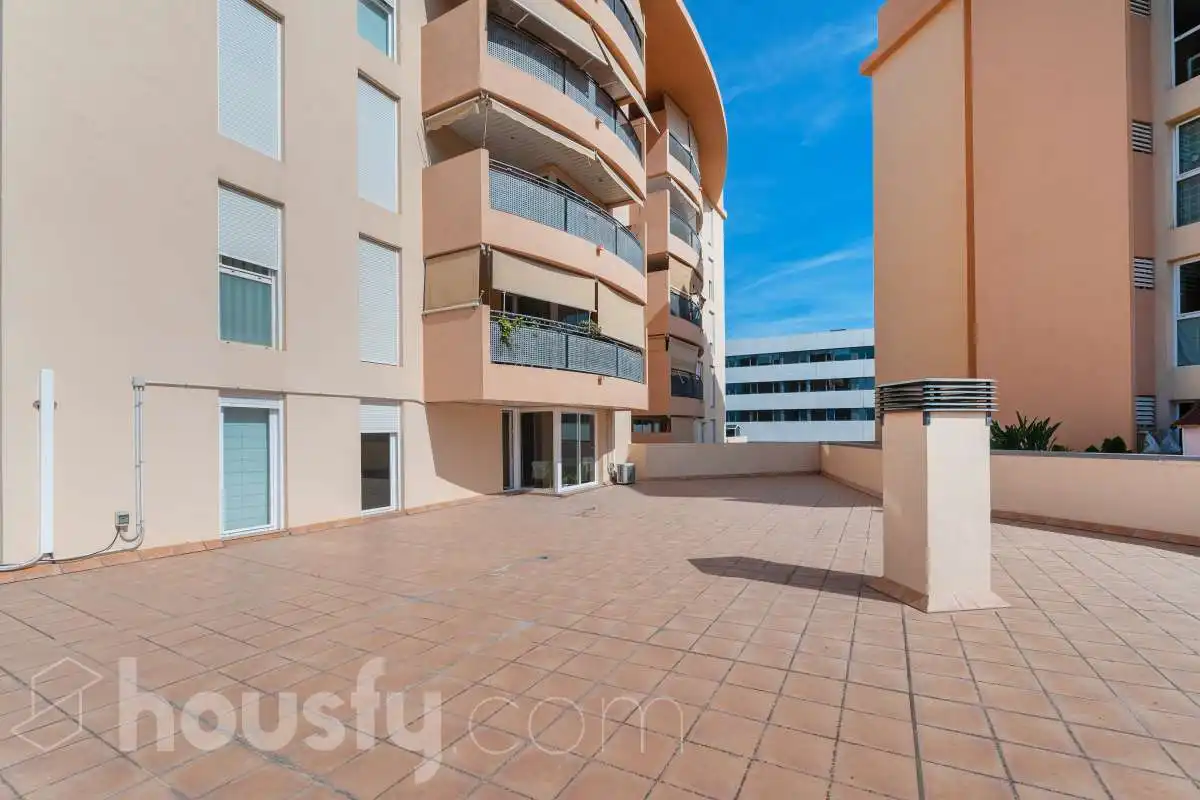 Vista exterior de Pis en venda en Eivissa amb Aire condicionat i Terrassa